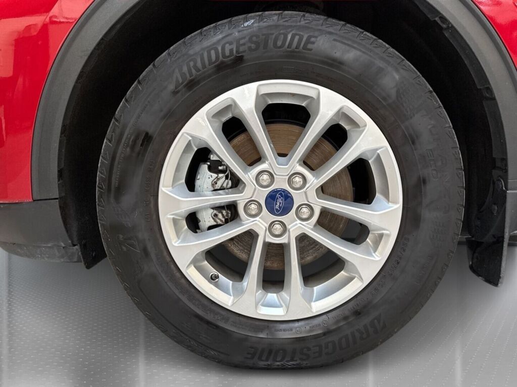 Ford Kuga 2023 Punainen