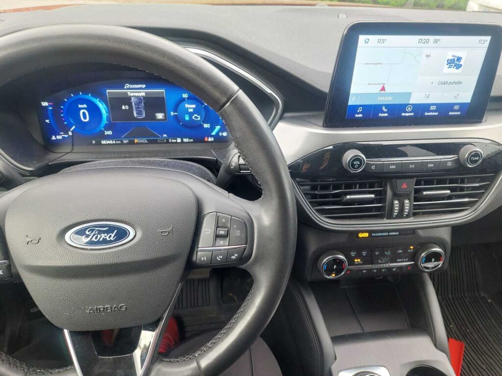 Ford Kuga 2023 Punainen