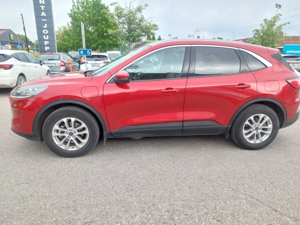 Ford Kuga 2023 Punainen