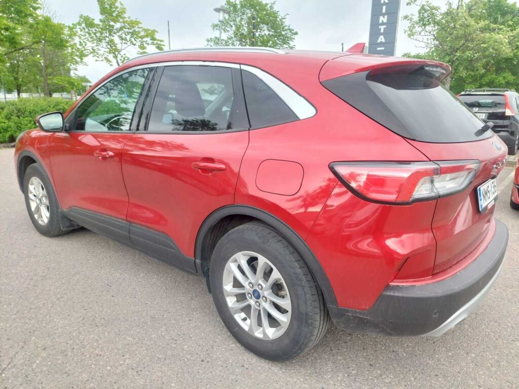 Ford Kuga 2023 Punainen