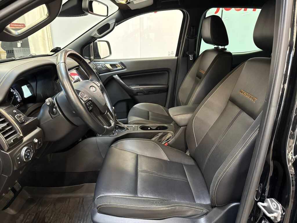 Ford Ranger 2022 Musta
