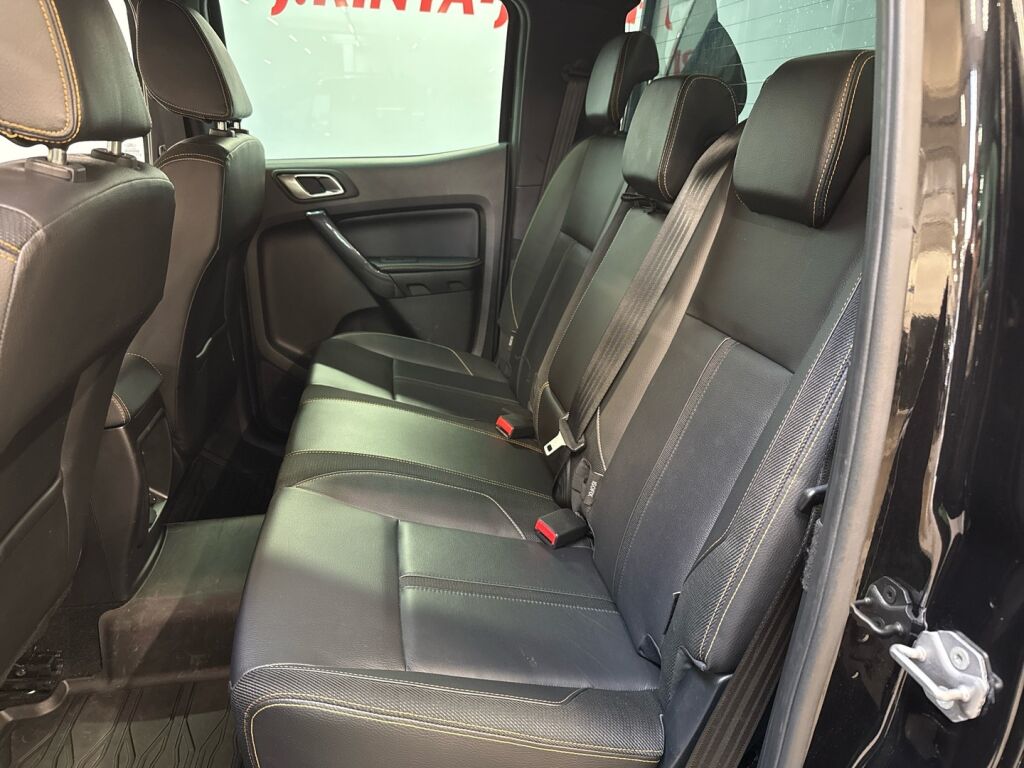 Ford Ranger 2022 Musta