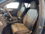 Volvo XC40 2023 Metallinhohto Sininen (FJORD BLUE)