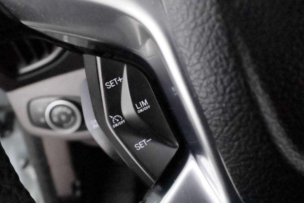 Ford Transit Connect 2023 Valkoinen