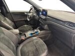 Ford Kuga 2023 Punainen