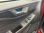 Ford Kuga 2023 Punainen