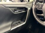 Toyota RAV4 2022 Musta