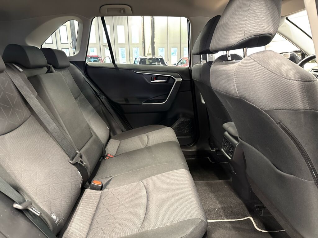 Toyota RAV4 2022 Musta