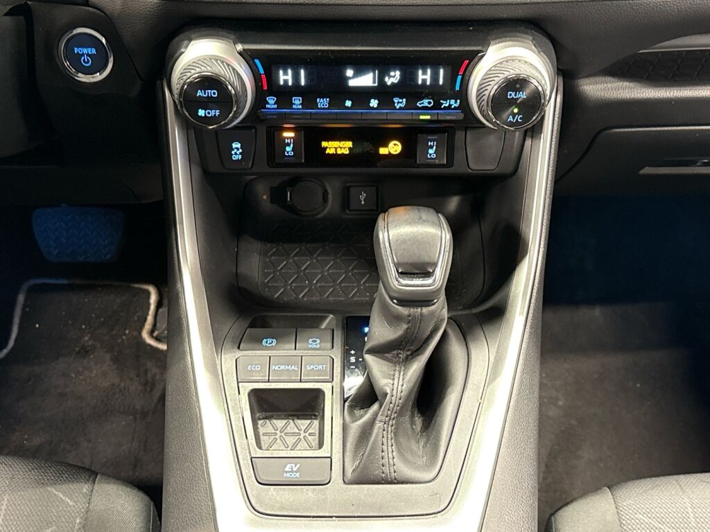 Toyota RAV4 2022 Musta