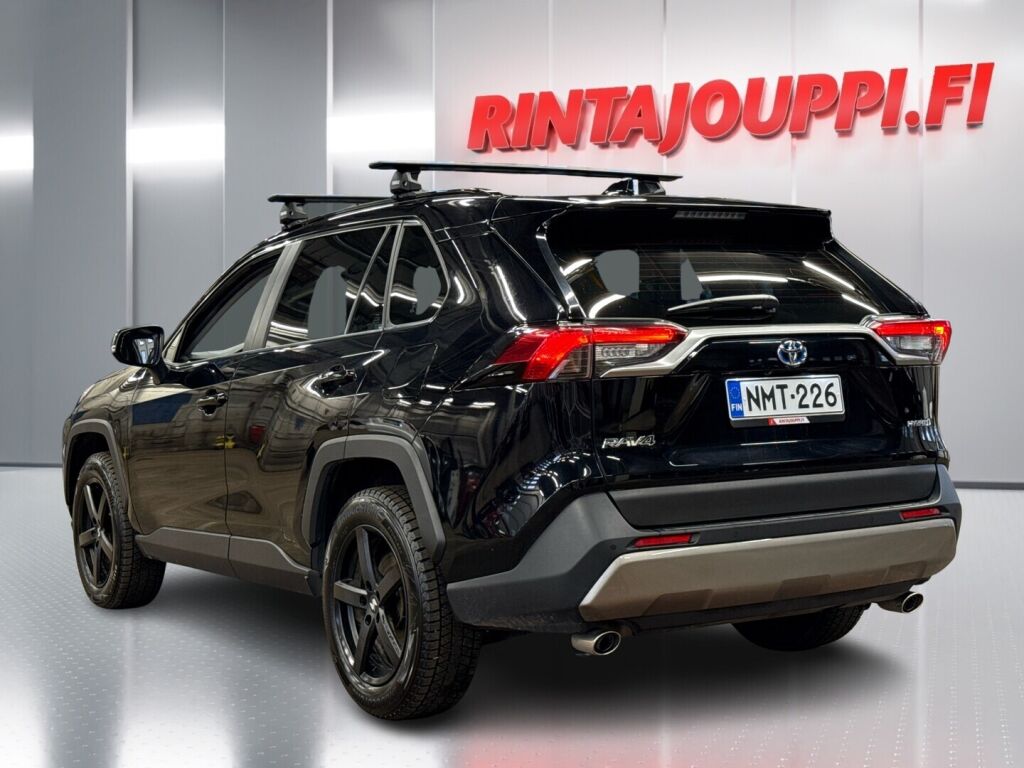Toyota RAV4 2022 Musta