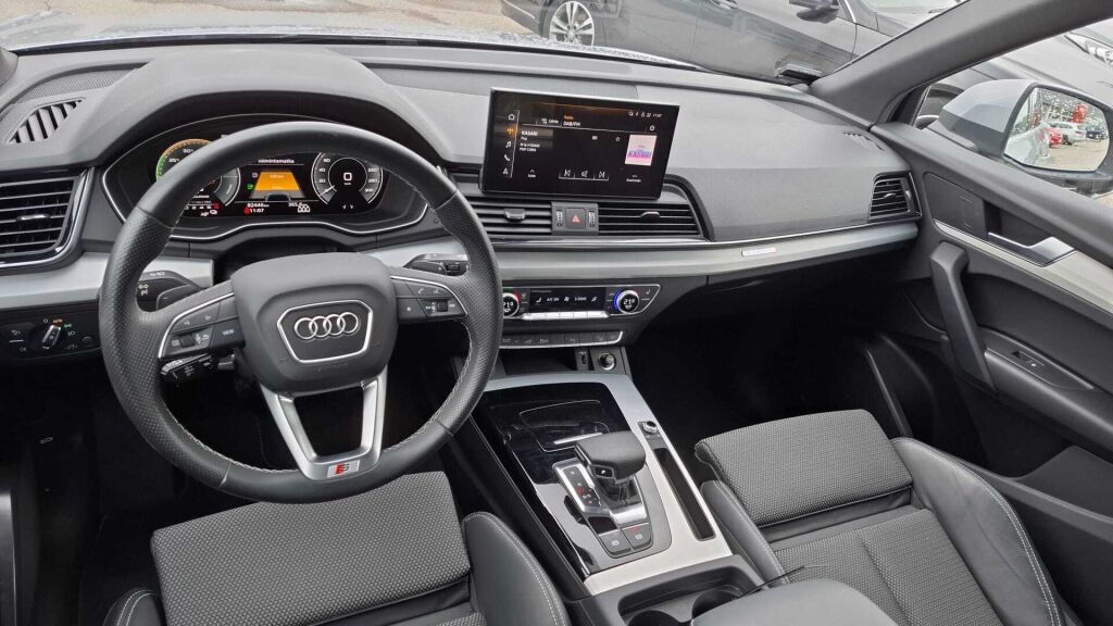 Audi Q5 2023 Harmaa