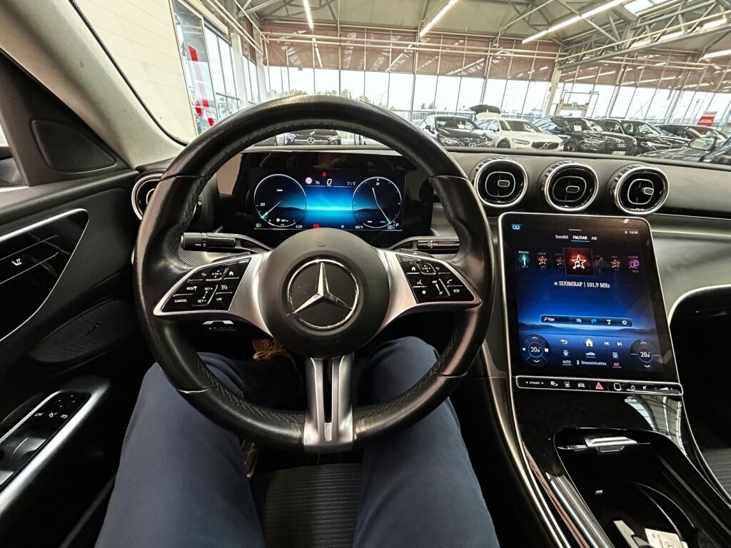 Mercedes-Benz C 2022 Valkoinen