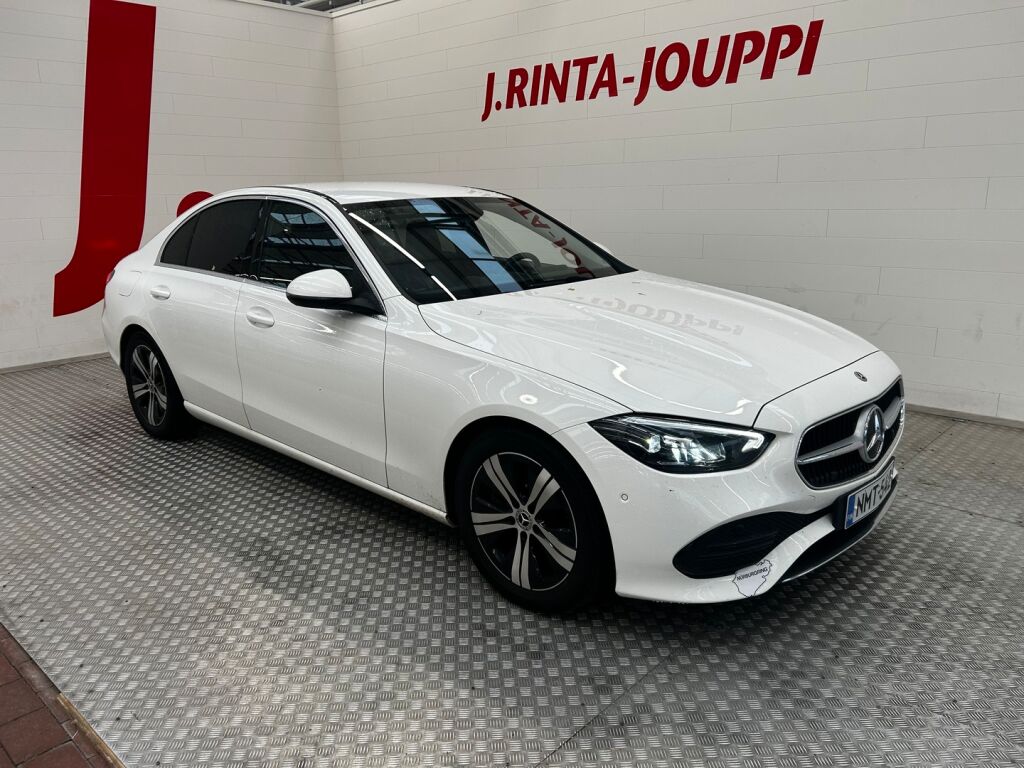Mercedes-Benz C 2022 Valkoinen
