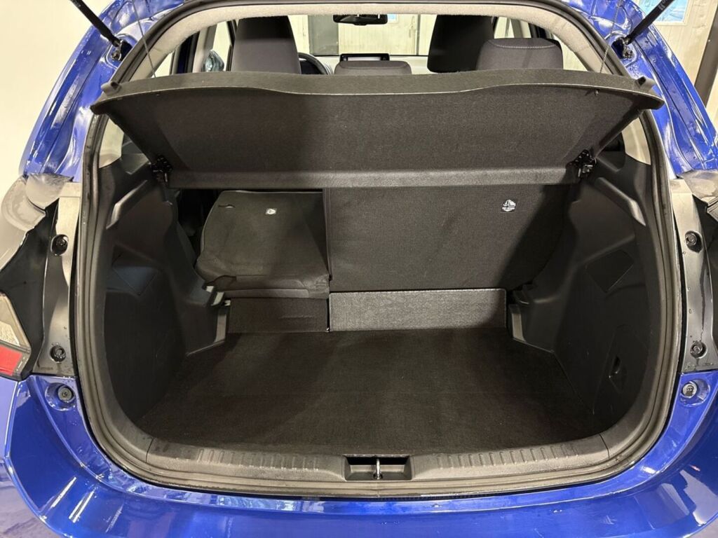 Toyota Yaris 2023 Sininen