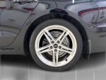Audi A4 2023 Musta