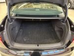 Audi A4 2023 Musta