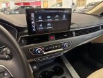 Audi A4 2023 Musta