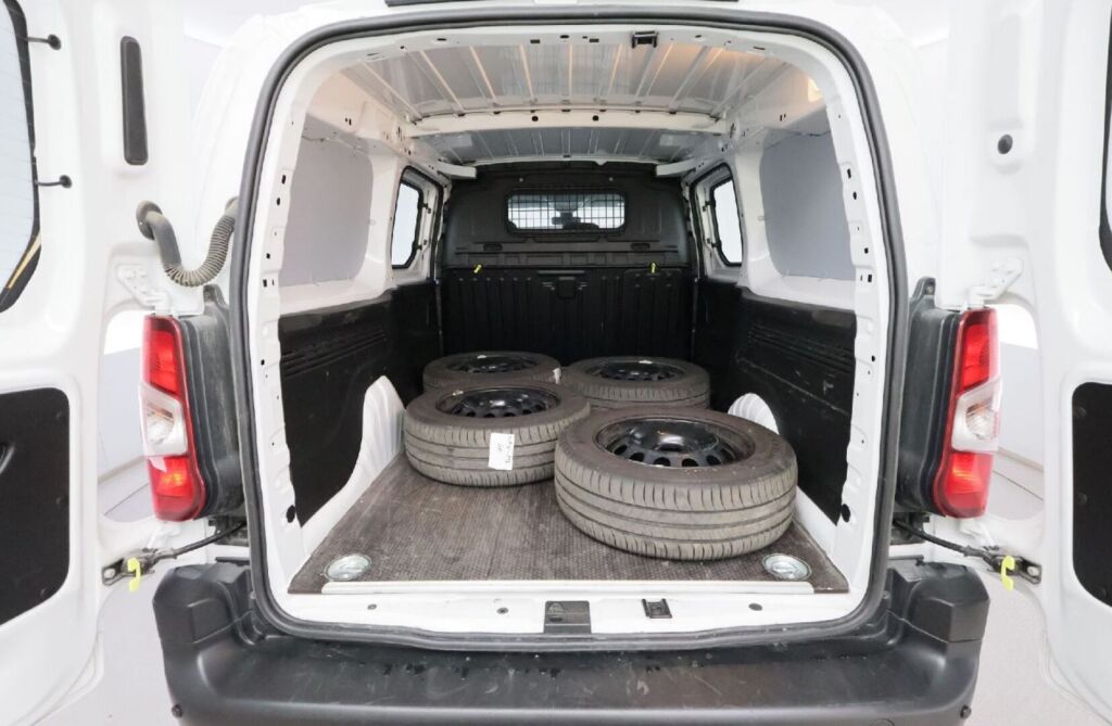 Toyota Proace CITY 2023 Valkoinen