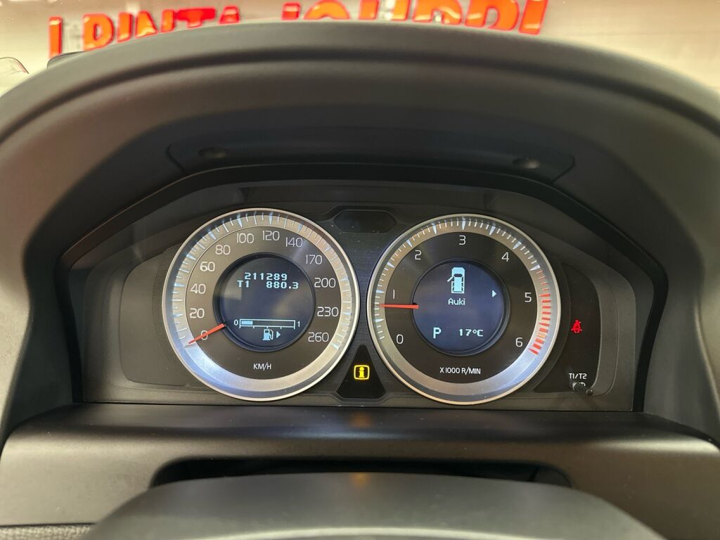 Volvo XC60 2012 Valkoinen