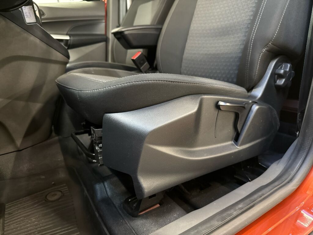 Ford Transit Connect 2023 Punainen