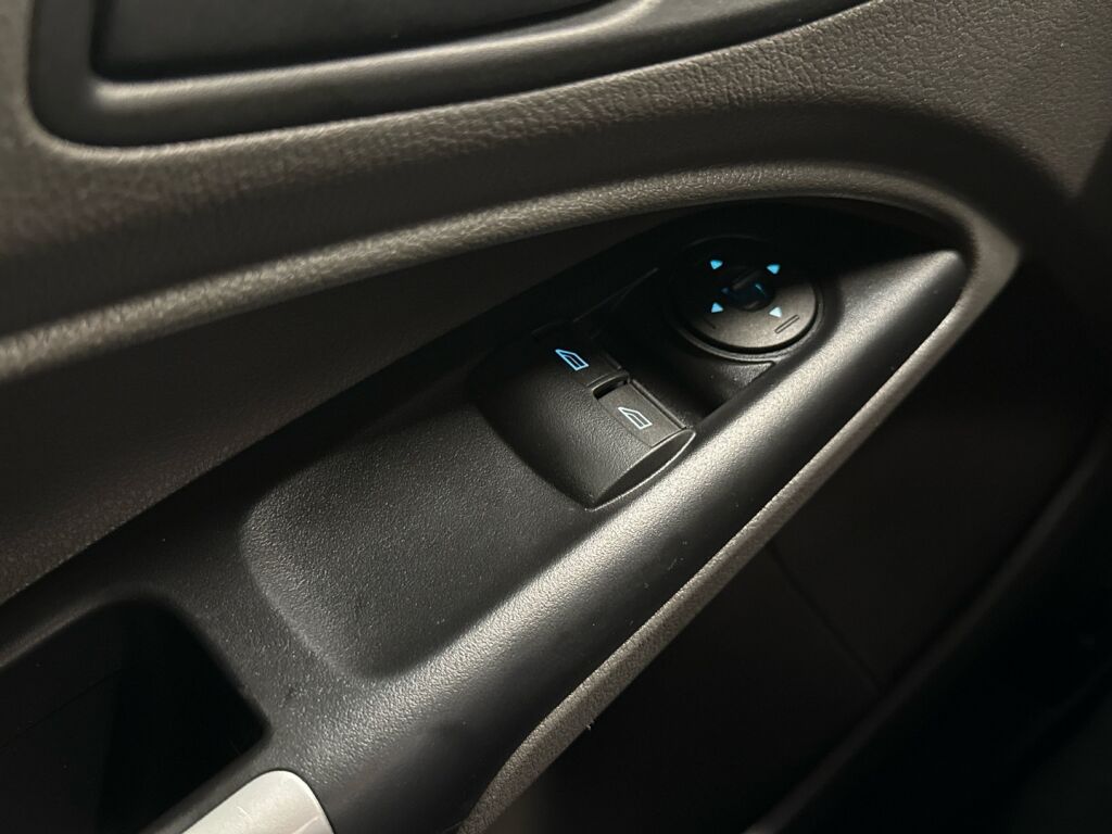 Ford Transit Connect 2023 Punainen