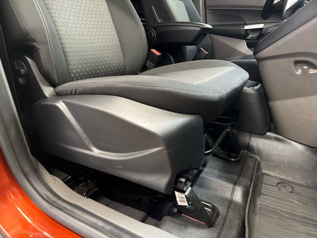 Ford Transit Connect 2023 Punainen