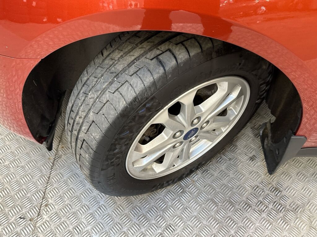 Ford Transit Connect 2023 Punainen