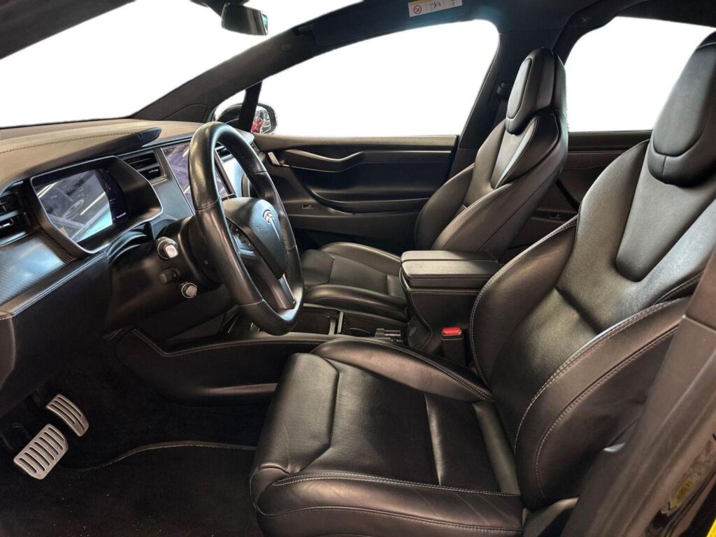 Tesla Model X 2018 Musta