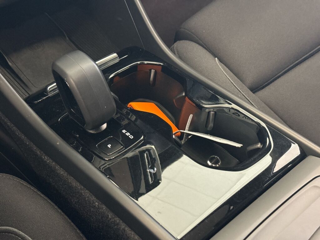 Volvo C40 2023 Valkoinen