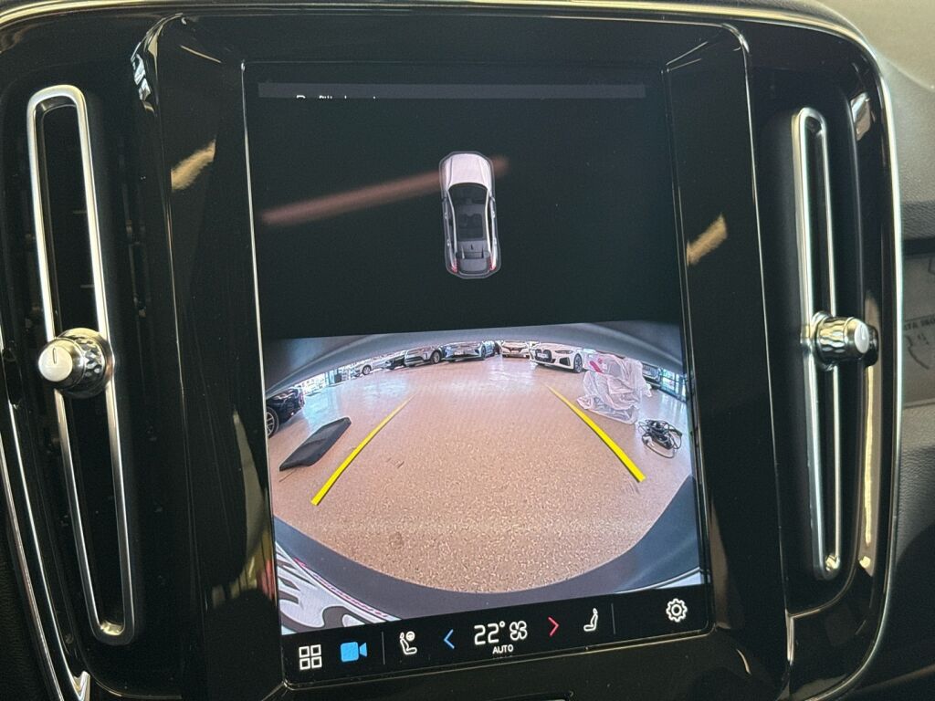 Volvo C40 2023 Valkoinen