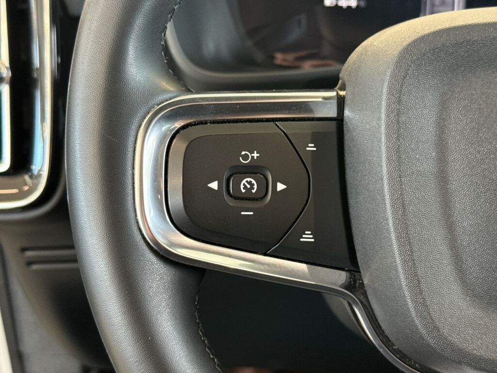 Volvo C40 2023 Valkoinen