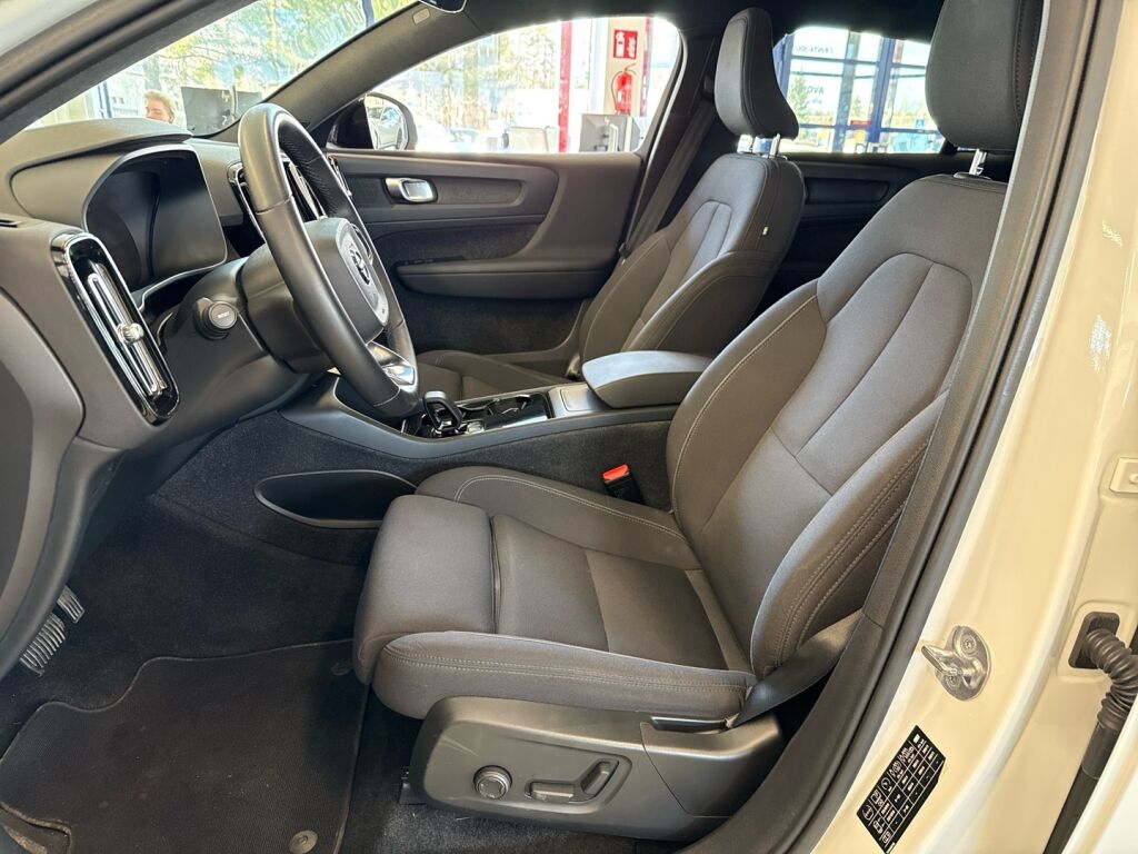 Volvo C40 2023 Valkoinen