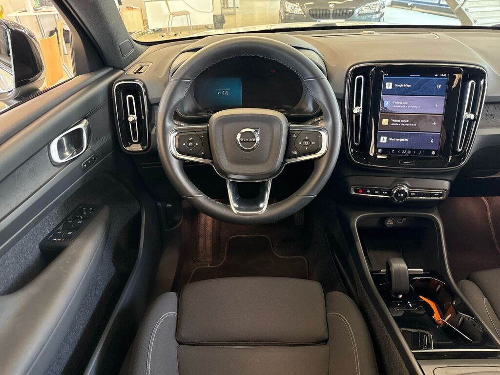 Volvo C40 2023 Valkoinen