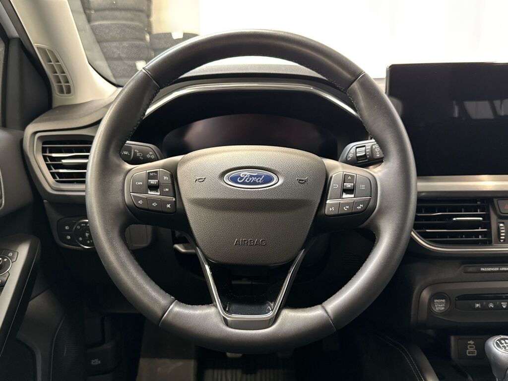Ford Focus 2023 FROZEN WHITE