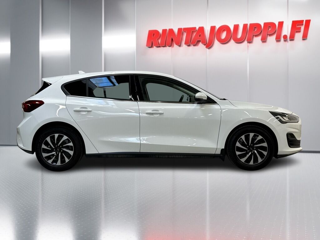 Ford Focus 2023 FROZEN WHITE