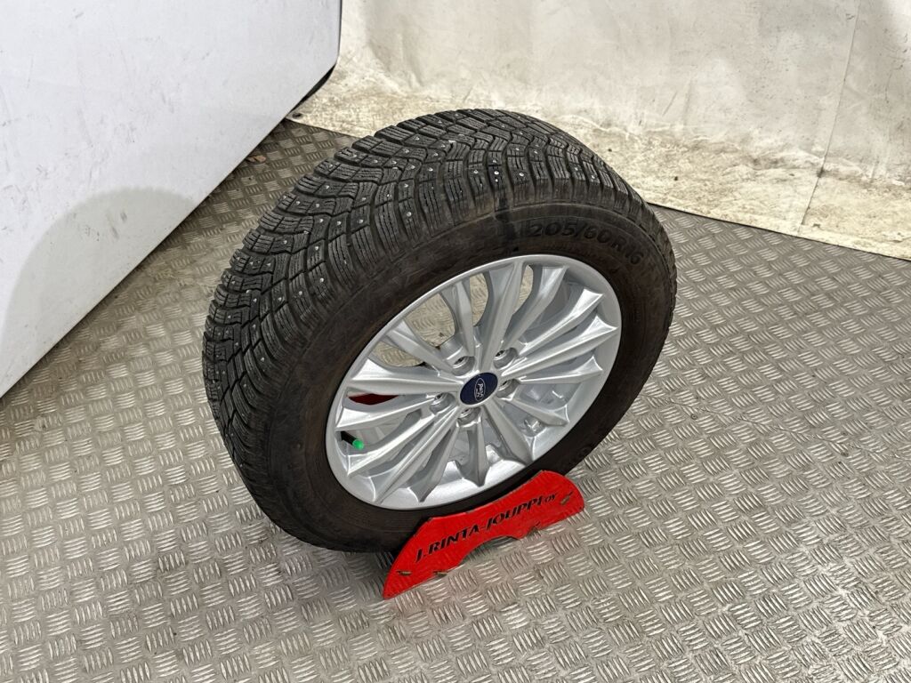 Ford Focus 2023 FROZEN WHITE