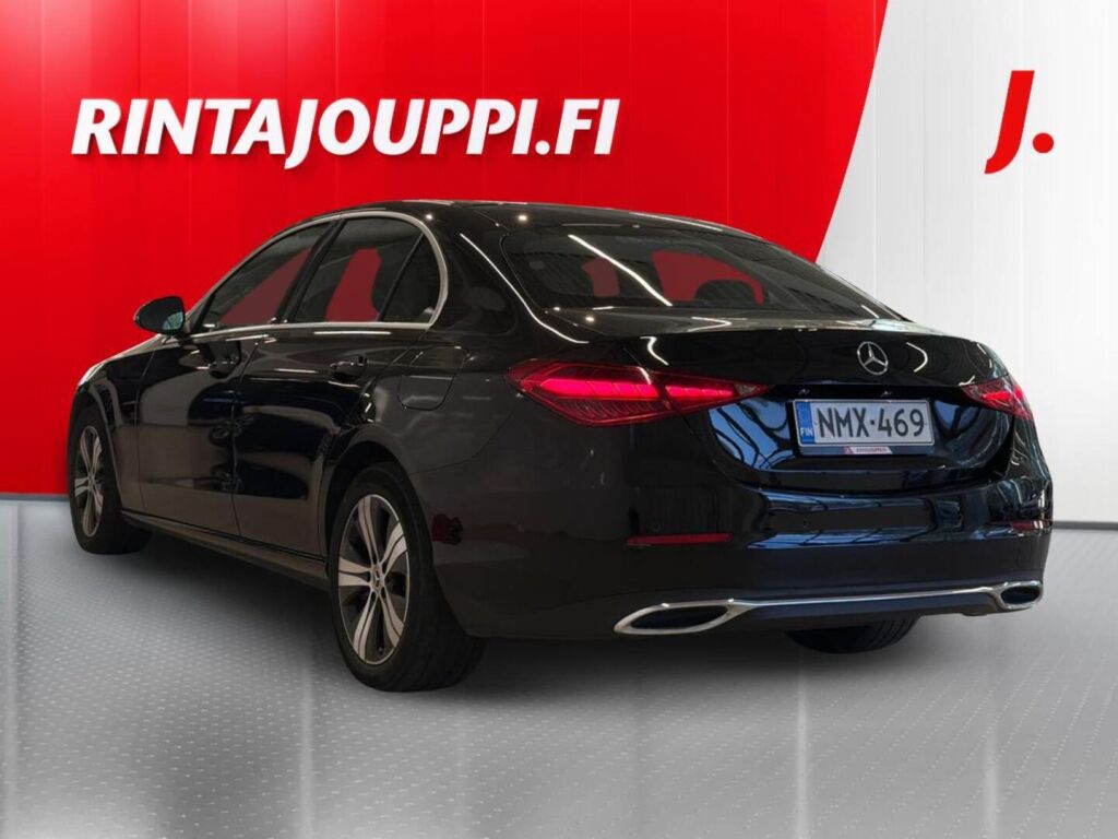 Mercedes-Benz C 2023 Musta