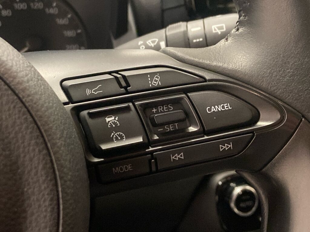 Toyota Yaris 2022 Valkoinen