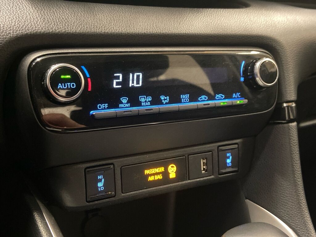 Toyota Yaris 2022 Valkoinen