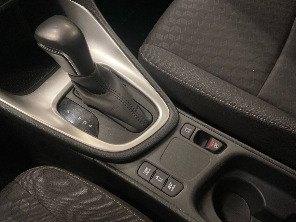 Toyota Yaris 2022 Valkoinen