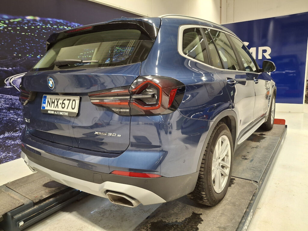 BMW X3 2023 Sininen