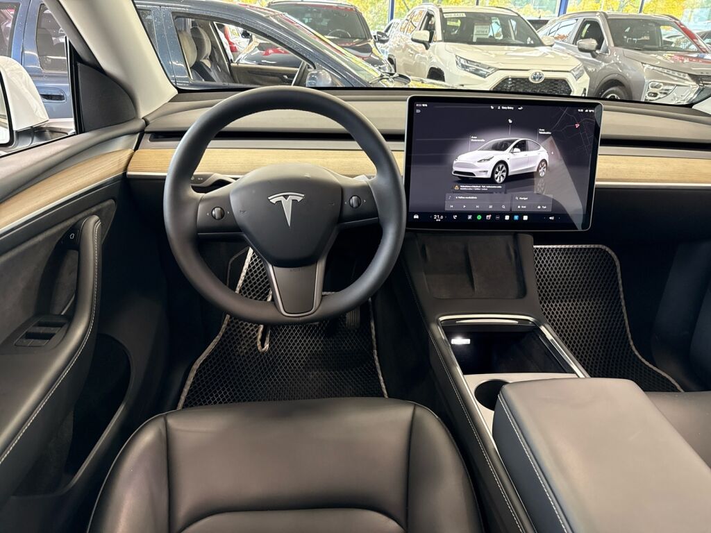 Tesla Model Y 2023 Valkoinen