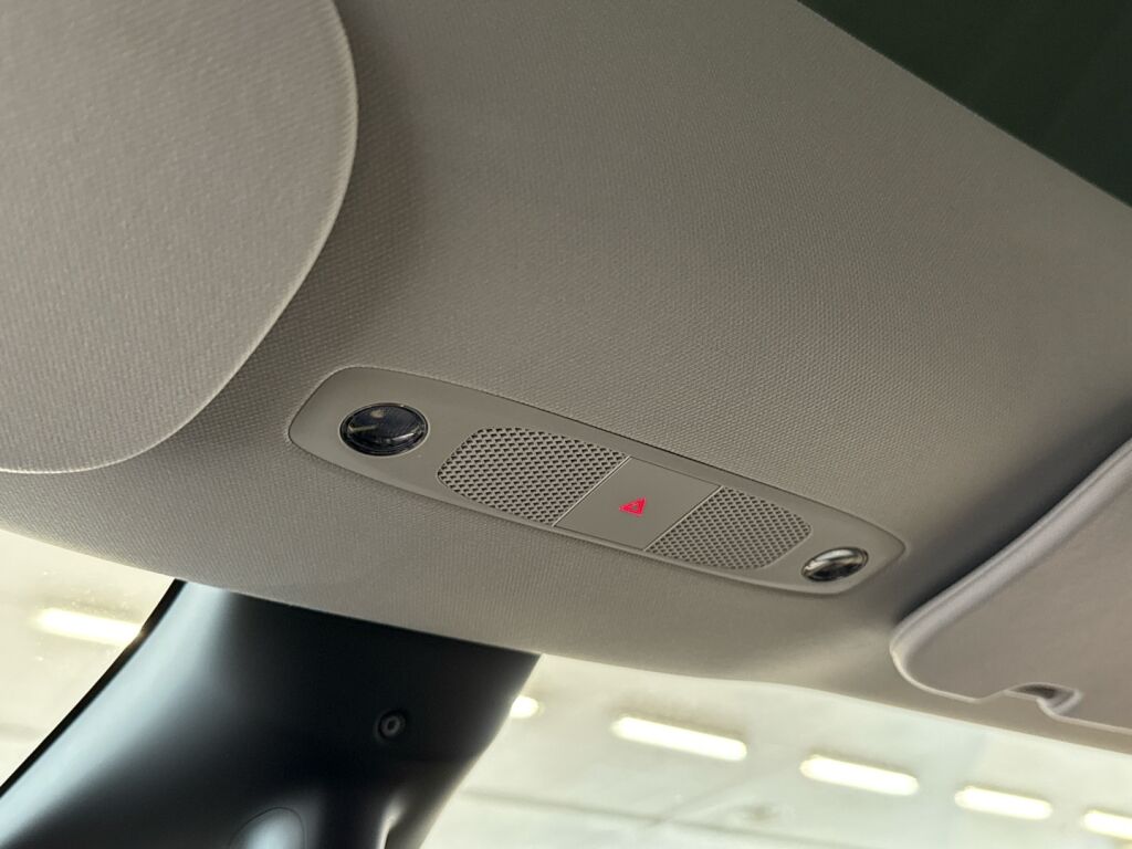 Tesla Model Y 2023 Valkoinen