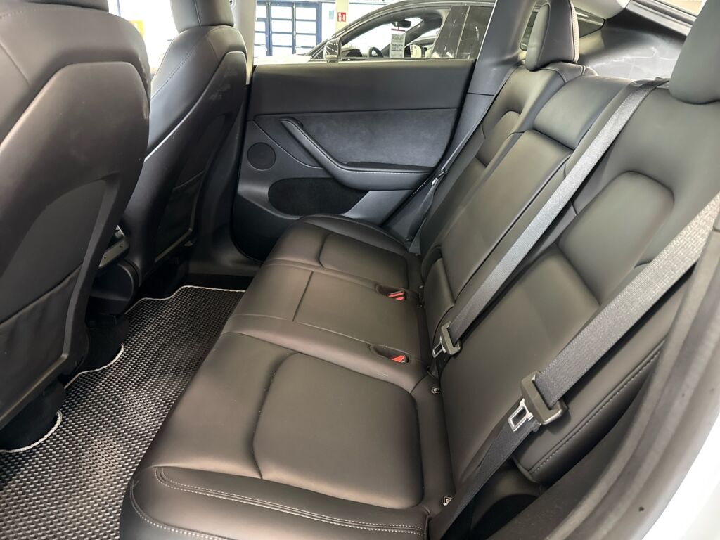 Tesla Model Y 2023 Valkoinen