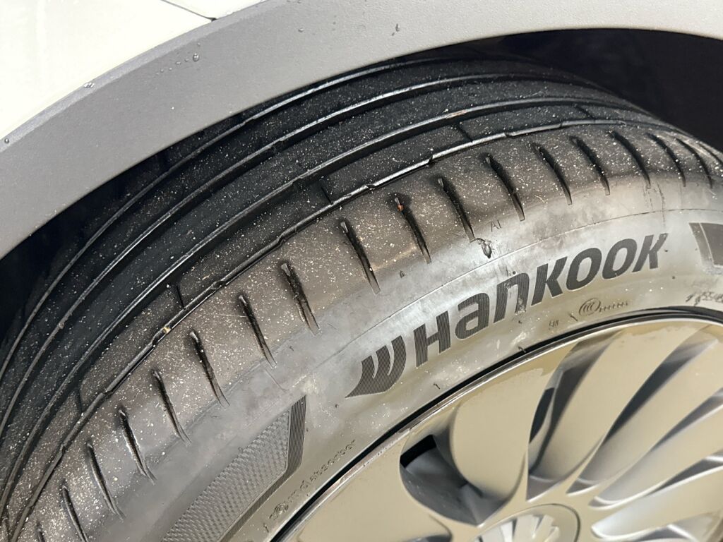 Tesla Model Y 2023 Valkoinen