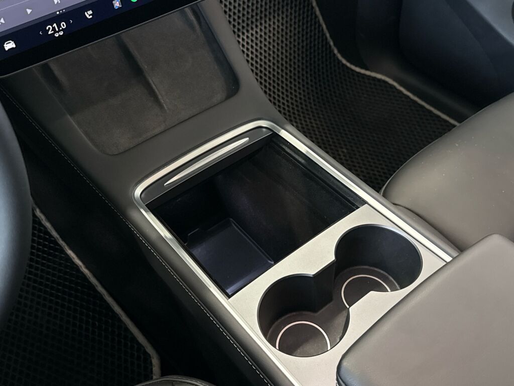 Tesla Model Y 2023 Valkoinen