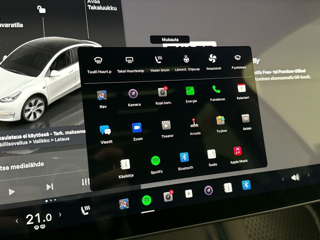 Tesla Model Y 2023 Valkoinen