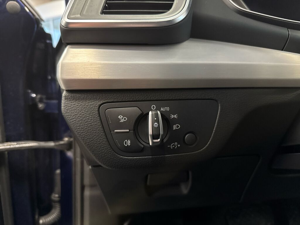 Audi Q5 2020 Sininen