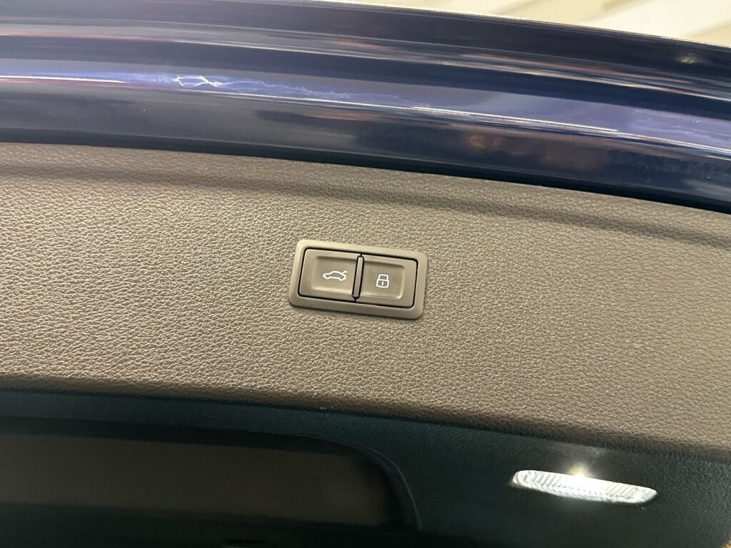 Audi Q5 2020 Sininen