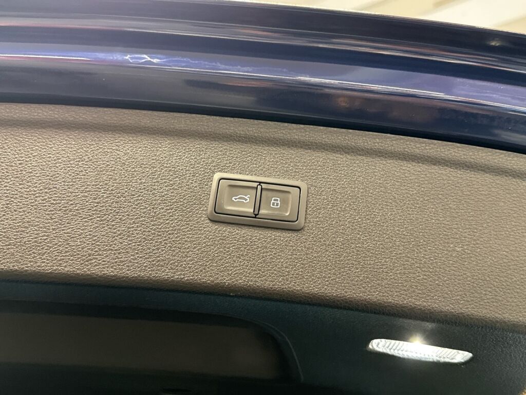 Audi Q5 2020 Sininen